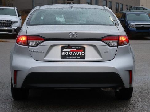 Used 2025 Toyota Corolla LE w/ Convenience Package image 10