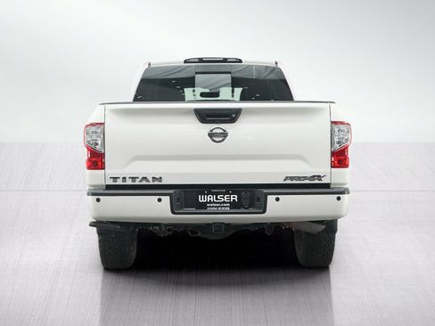 Used 2019 Nissan Titan PRO-4X w/ Pro-4x Convenience Package AWD/4WD image 4