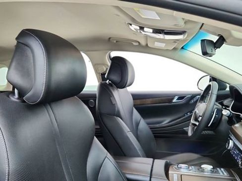 Used 2024 Genesis G80 image 22