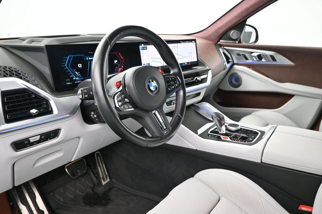 Used 2023 BMW XM AWD/4WD image 4