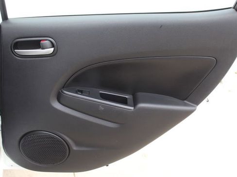 Used 2014 MAZDA MAZDA2 Sport image 28