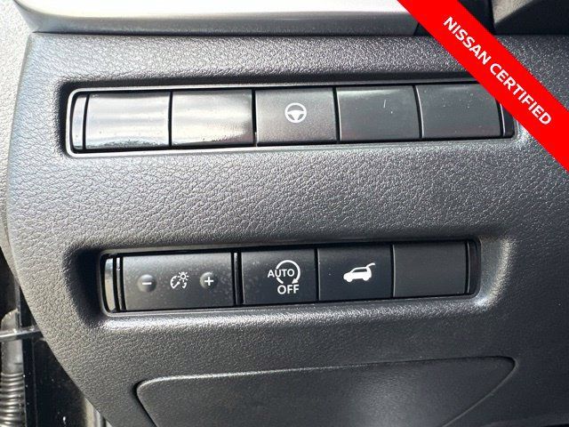 Certified 2023 Nissan Rogue SV w/ SV Premium B Package AWD/4WD image 18