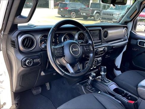 Used 2021 Jeep Gladiator Sport AWD/4WD image 14