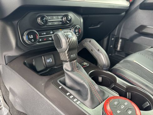 Used 2024 Ford Bronco Raptor w/ Interior Carbon Fiber Pack 6 AWD/4WD image 25