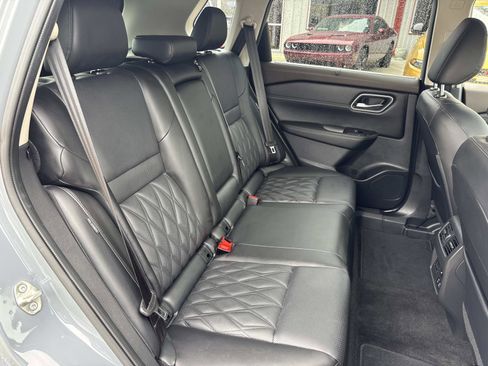 Used 2023 Nissan Rogue Platinum w/ Platinum Premium Package image 9