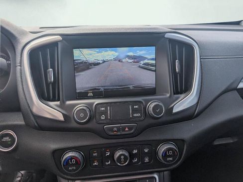 Used 2024 GMC Terrain SLT AWD/4WD image 10