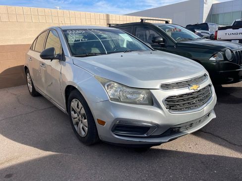 Used 2015 Chevrolet Cruze LS image 1