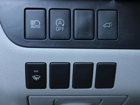 Used 2017 Toyota Highlander XLE image 16