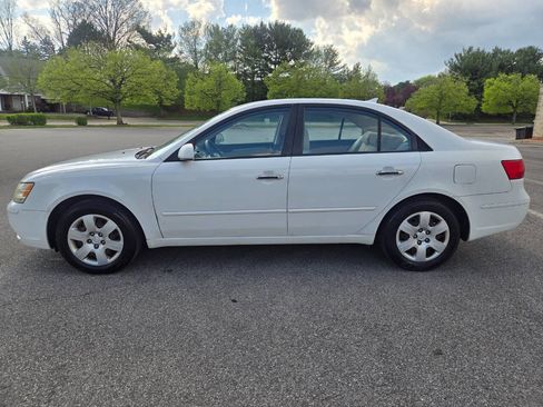Used 2010 Hyundai Sonata GLS FWD image 4