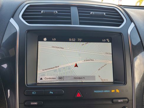 Used 2019 Ford Explorer Limited w/ Class III Trailer Tow Package image 29