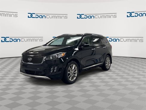 Used 2018 Kia Sorento SX image 4