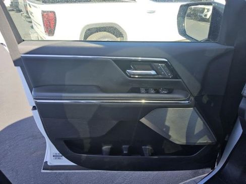 Used 2025 GMC Sierra EV Denali AWD/4WD image 6