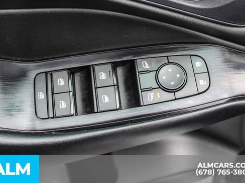 Used 2024 Nissan Rogue S FWD image 39
