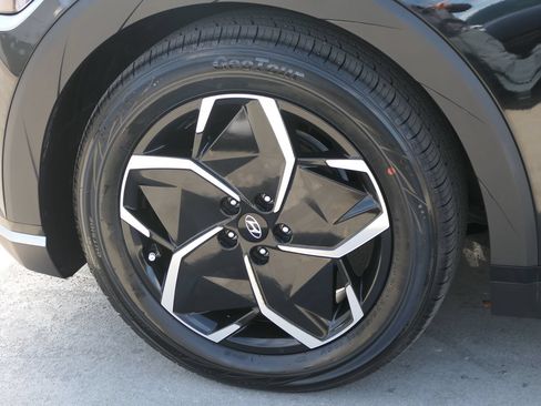 Used 2024 Hyundai Ioniq 5 SEL RWD image 9