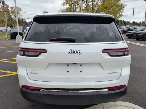 New 2025 Jeep Grand Cherokee L Laredo image 6
