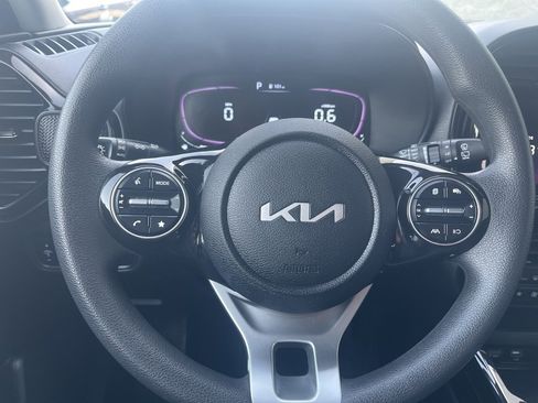 Used 2023 Kia Soul S image 21