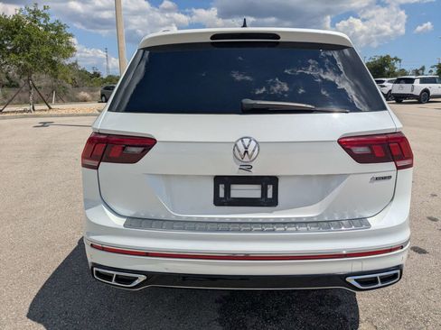 Used 2022 Volkswagen Tiguan SEL R-Line AWD/4WD image 6