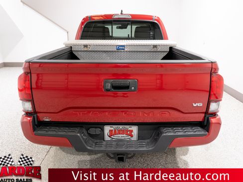 Used 2023 Toyota Tacoma SR5 w/ Technology Package RWD image 4