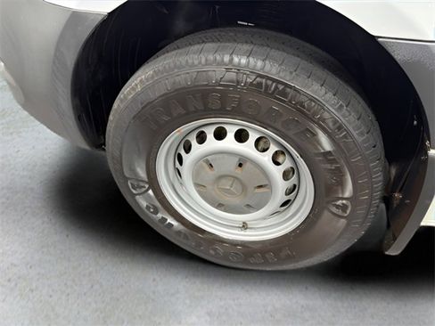 Used 2021 Mercedes-Benz Sprinter 2500 image 28