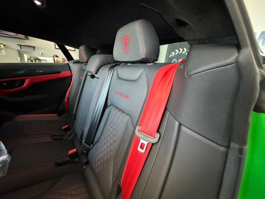 Used 2023 Lamborghini Urus S AWD/4WD image 40