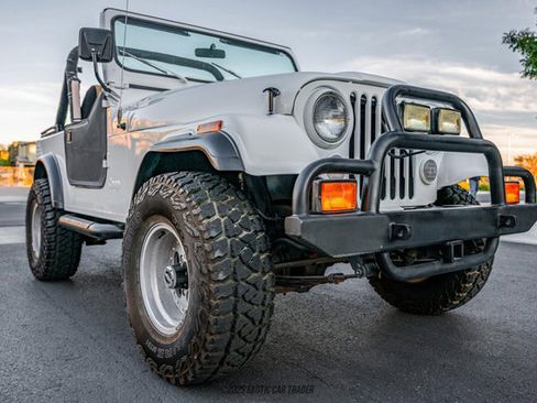 Used 1986 Jeep CJ 7 image 12