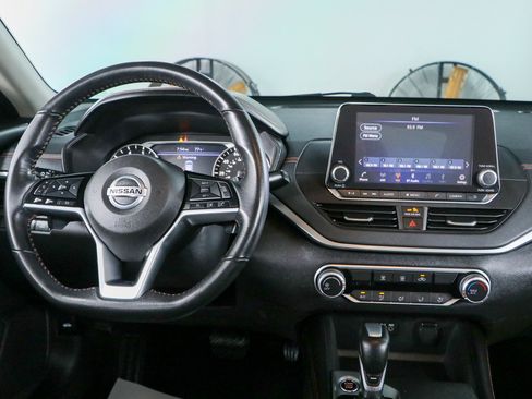 Used 2021 Nissan Altima 2.5 SR FWD image 17