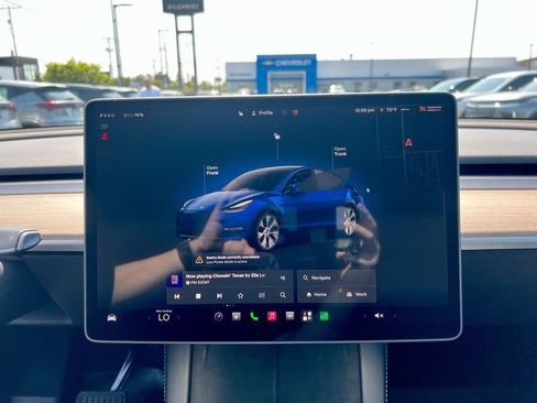 Used 2022 Tesla Model Y Long Range AWD/4WD image 11