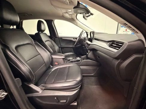 Used 2025 Ford Escape Platinum AWD/4WD image 15