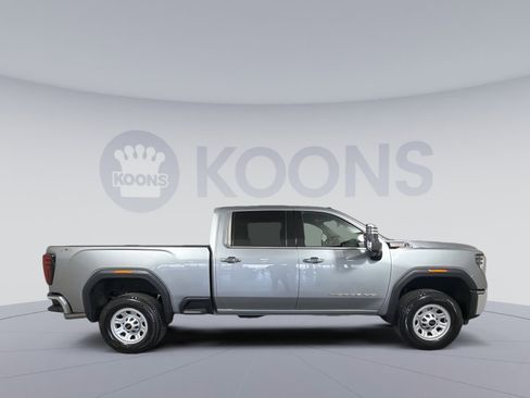 Used 2025 GMC Sierra 3500 SLT w/ SLT Convenience Package image 8