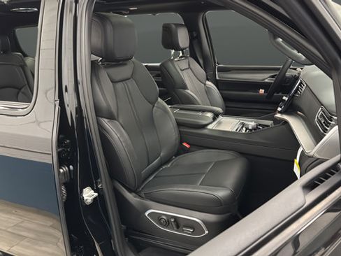New 2026 Jeep Grand Wagoneer Limited AWD/4WD image 24