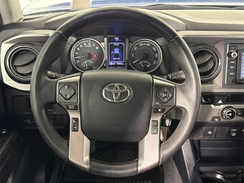 Used 2018 Toyota Tacoma SR5 image 23