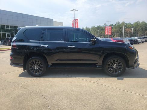 Used 2023 Lexus GX 460 Premium w/ Accessory Package AWD/4WD image 8