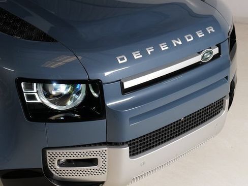 Certified 2025 Land Rover Defender 110 S AWD/4WD image 30