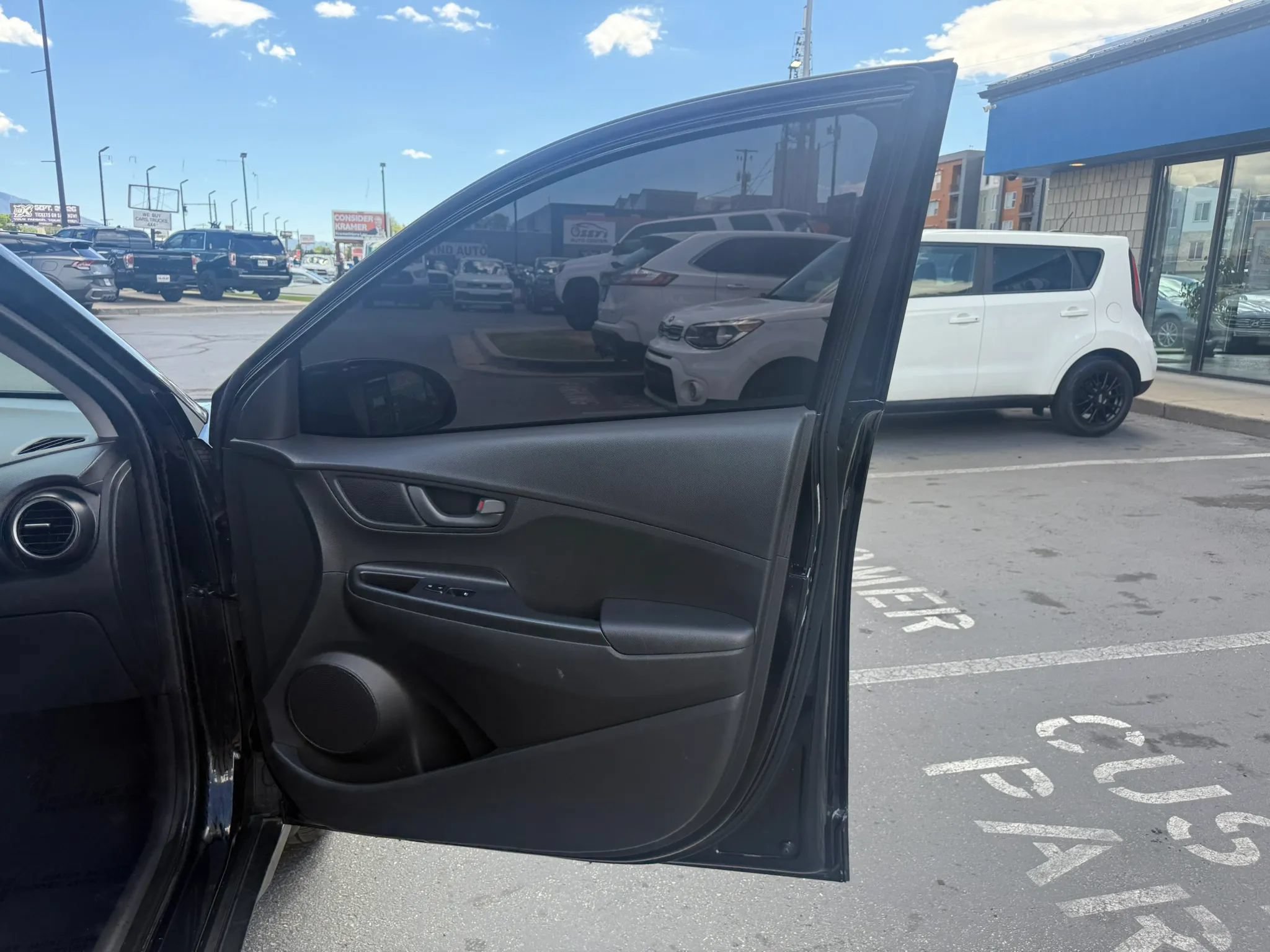 Used 2019 Hyundai Kona SEL FWD image 26