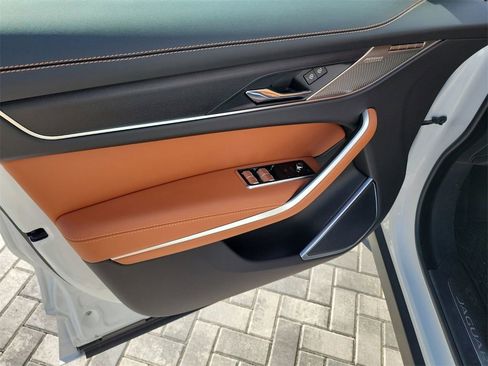 Used 2026 Jaguar F-PACE R-Dynamic S image 23