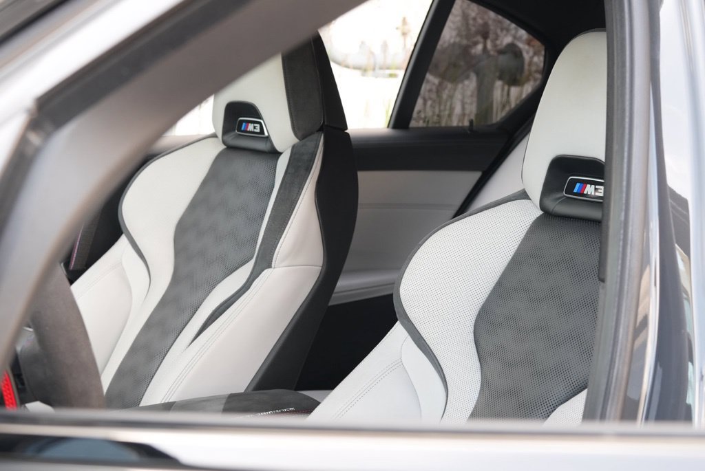 Used 2025 BMW M3 Competition w/ Executive Package AWD/4WD image 37