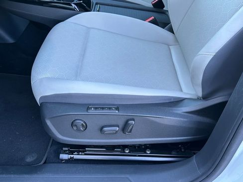 Used 2021 Volkswagen ID.4 Pro S image 16