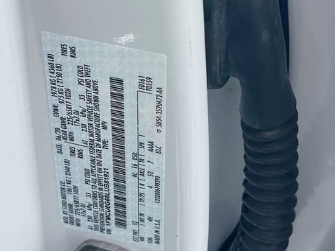 Used 2020 Ford Escape SE image 27