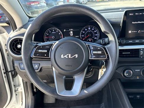 Used 2023 Kia Forte LXS w/ LXS Technology Package image 18