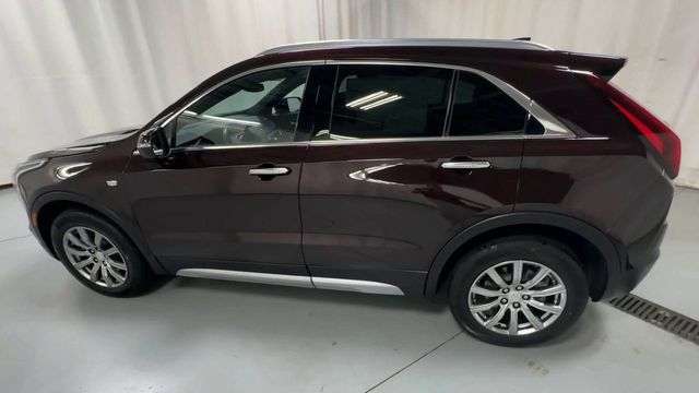 Used 2021 Cadillac XT4 Premium Luxury w/ Cold Weather Package AWD/4WD image 5