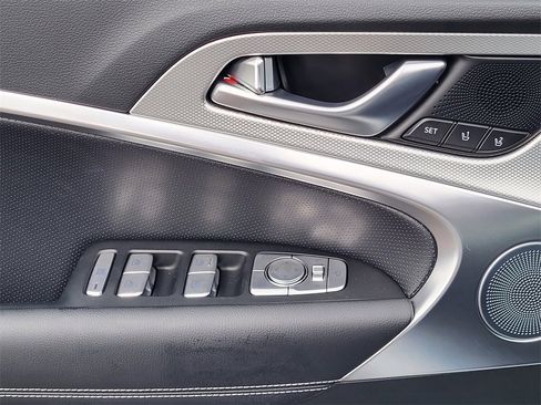 New 2026 Genesis G70 2.5T Prestige image 8