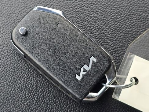 Used 2023 Kia Sportage LX image 31