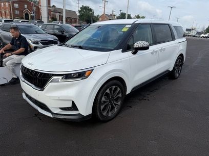 Certified 2023 Kia Carnival EX