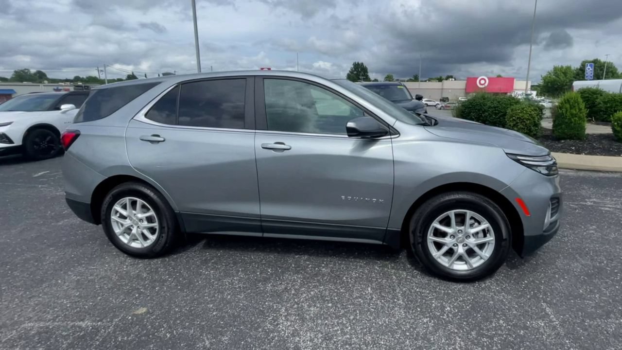 Used 2024 Chevrolet Equinox LT w/ LPO, Floor Liner Package FWD image 2