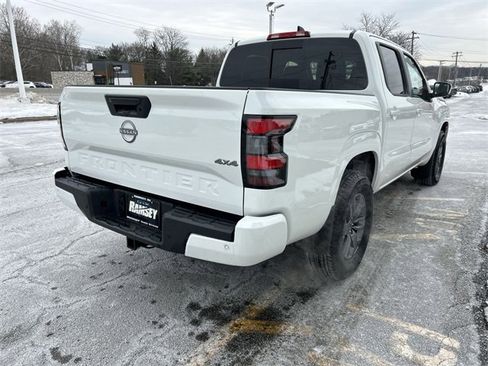 New 2025 Nissan Frontier SV w/ SV Convenience Package image 8