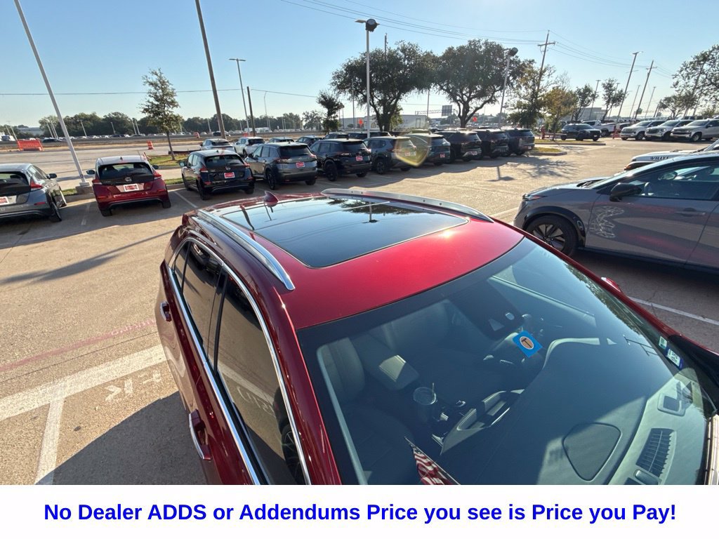 Used 2023 Cadillac XT4 Luxury w/ Cold Weather Package FWD image 16
