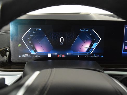 Used 2025 BMW X5 xDrive50e image 12