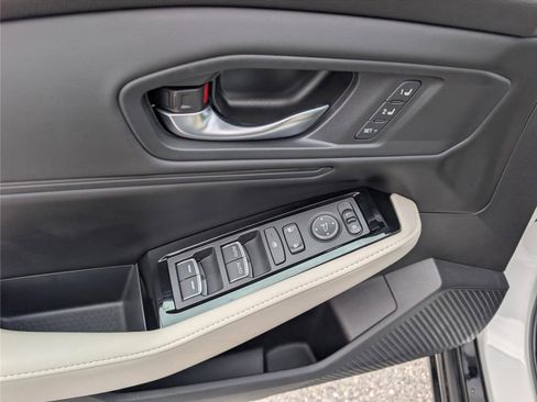 Used 2023 Honda Accord Touring image 19