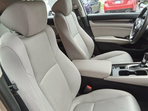 Used 2019 Honda Accord LX image 10