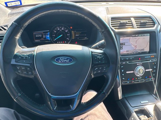 Used 2016 Ford Explorer Limited w/ Equipment Group 301A FWD image 17